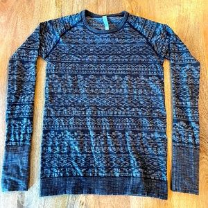 Lululemon, long sleeve fitted top. Size 10